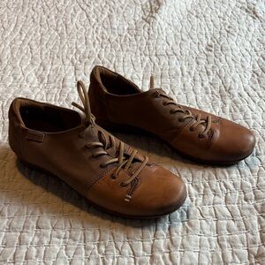 PIKOLINOS Brown Leather Women's Flats